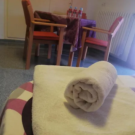 La De Hotel *